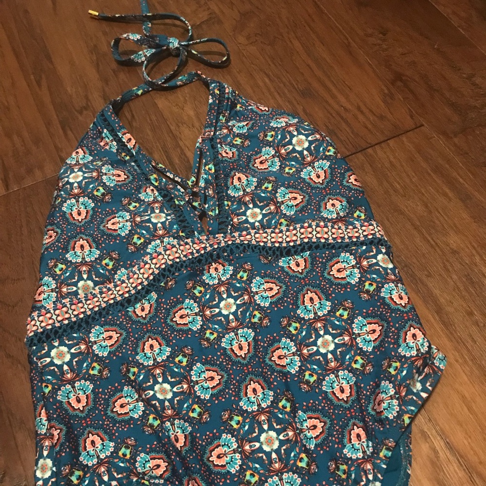 One piece swimsuit